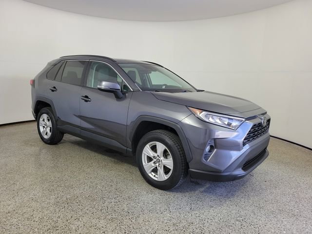 Used 2021 Toyota RAV4 XLE w/ Convenience Package AWD/4WD image 4