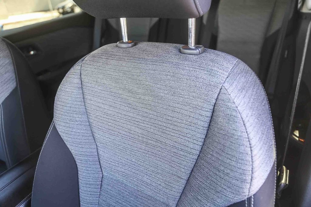 Used 2023 Nissan Rogue SV FWD image 23