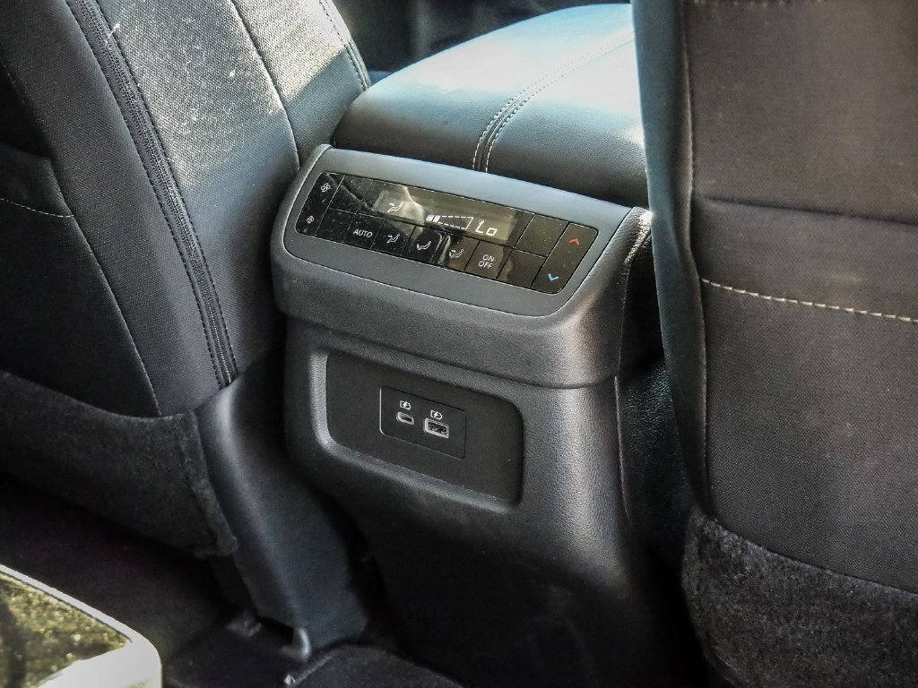 Used 2025 Nissan Pathfinder SV w/ SV Premium Package FWD image 24