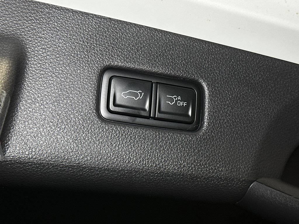 New 2026 Kia Carnival EX FWD image 7