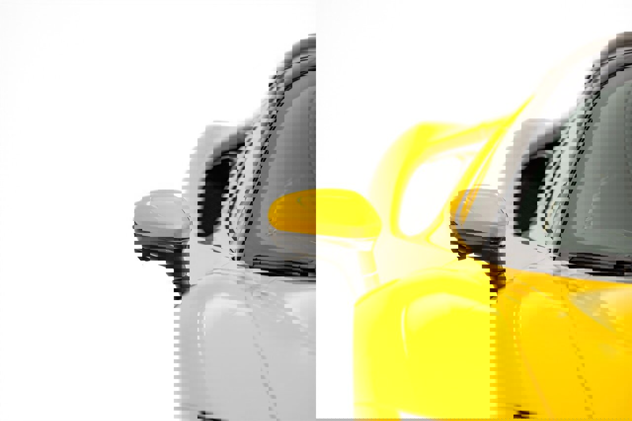 Used 2023 Ferrari SF90 Spider image 10