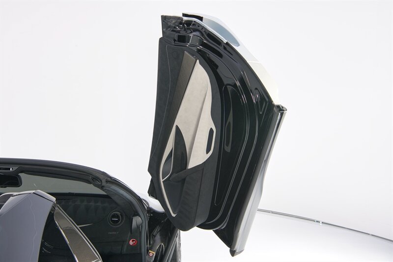 Used 2022 McLaren 765LT RWD image 32