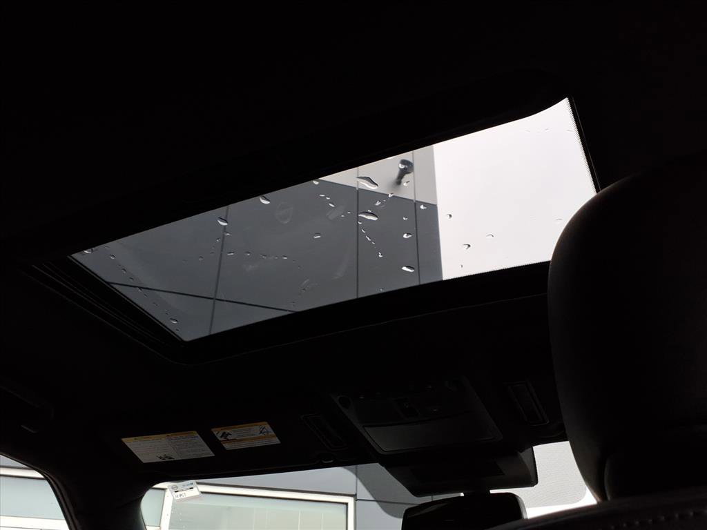 Certified 2024 Nissan Armada SL w/ Midnight Edition Package image 15