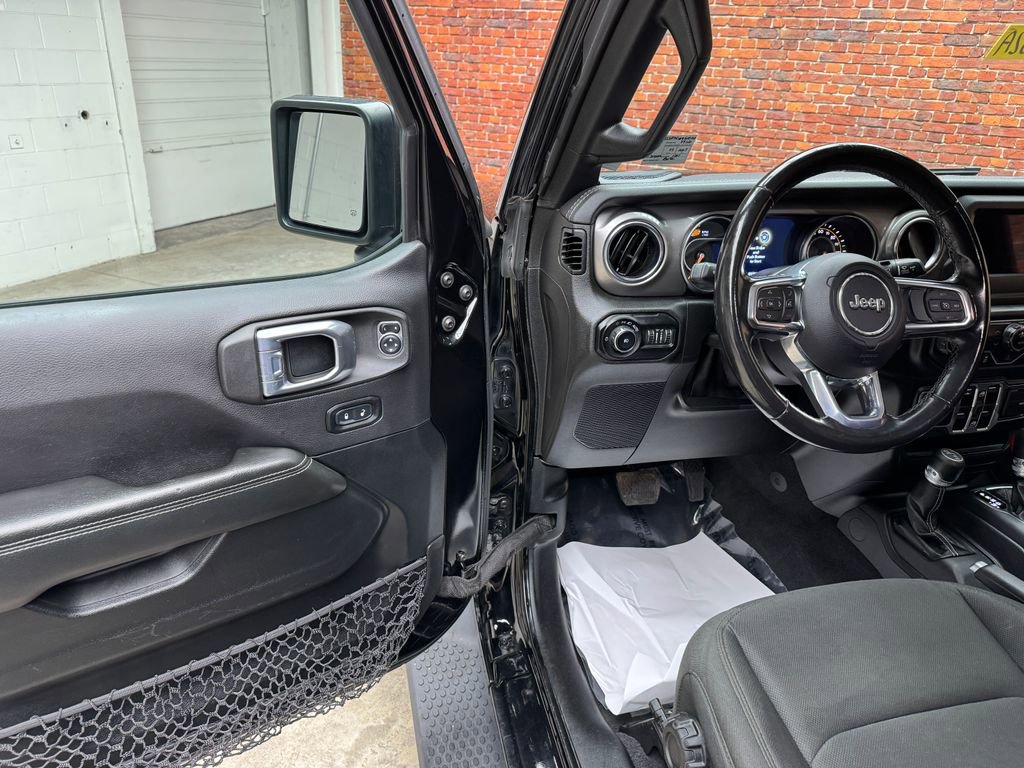 Used 2021 Jeep Wrangler Unlimited Sahara image 8