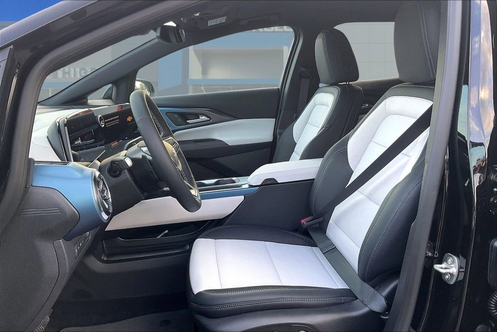 New 2026 Chevrolet Equinox EV LT FWD image 24