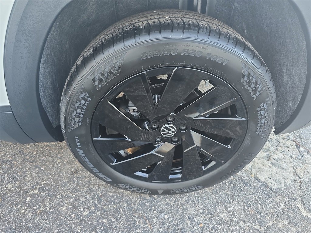 New 2026 Volkswagen Atlas Cross Sport SE image 23