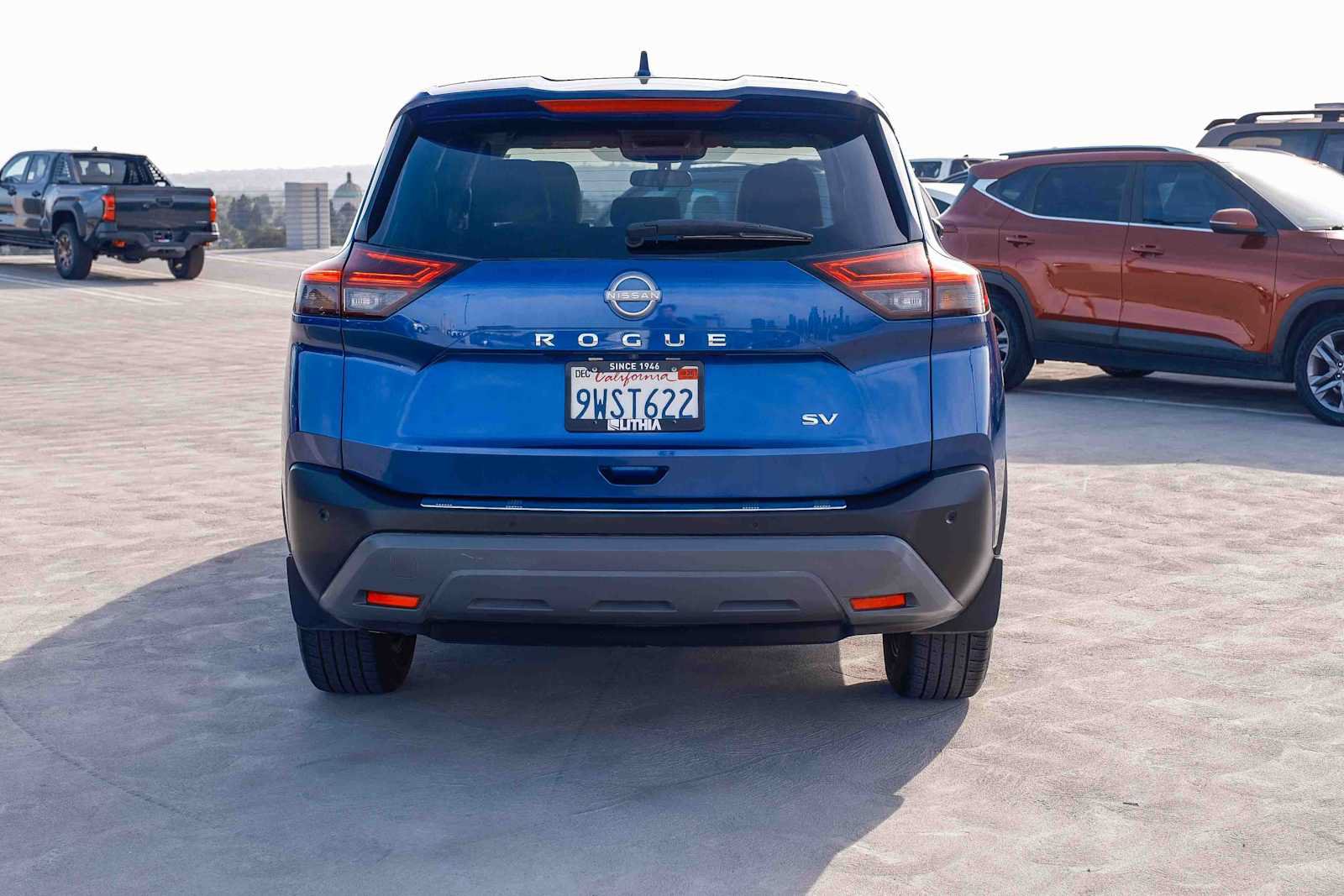 Used 2023 Nissan Rogue SV FWD image 5