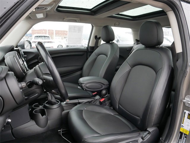 Used 2018 MINI Cooper 2-Door Hardtop w/ Cold Weather Package image 15