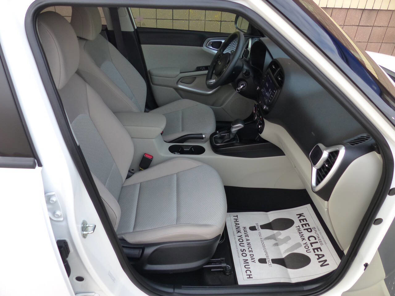 Used 2022 Kia Soul LX FWD image 38