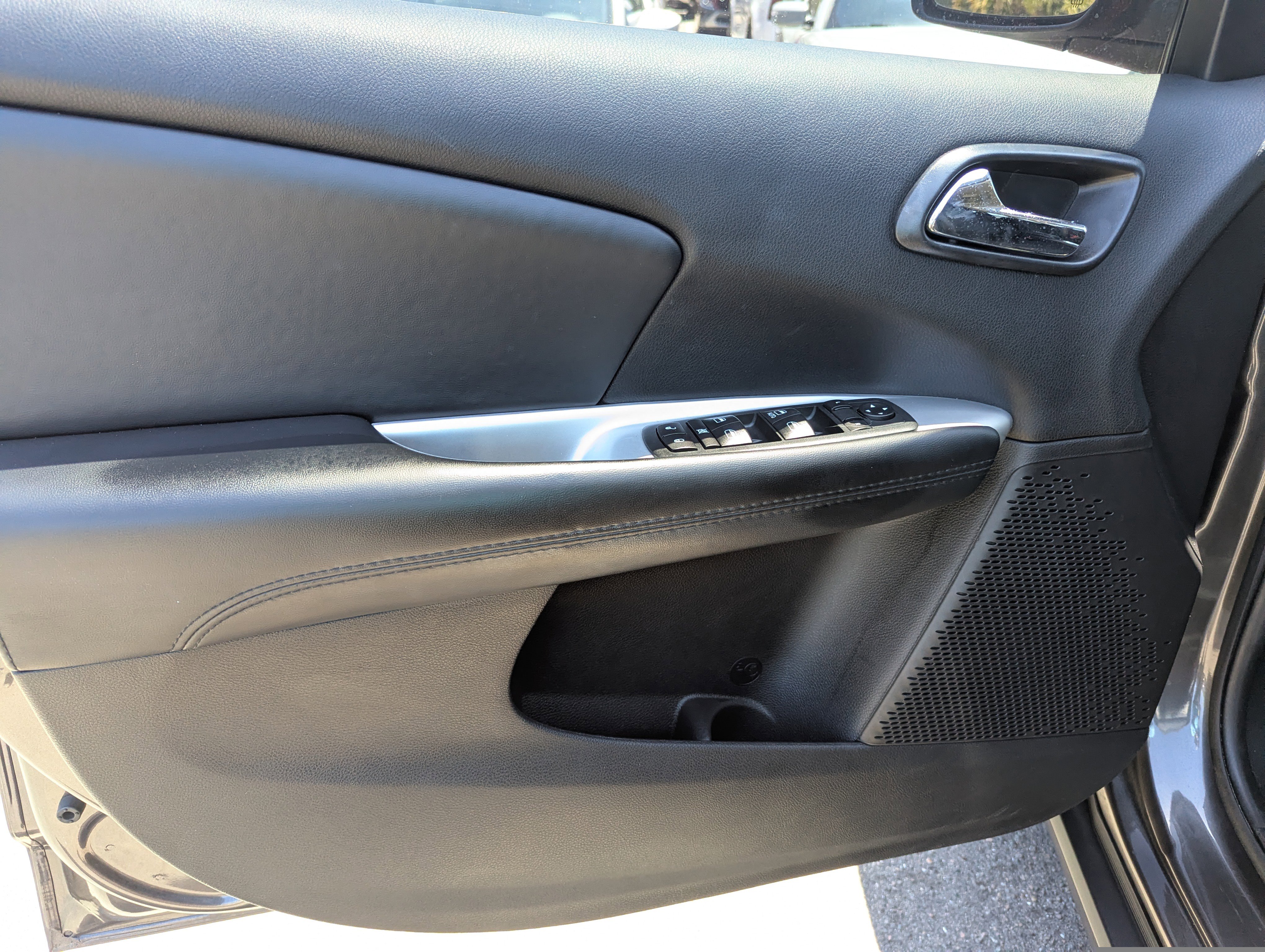 Used 2020 Dodge Journey SE w/ SE Popular Equipment Group image 18