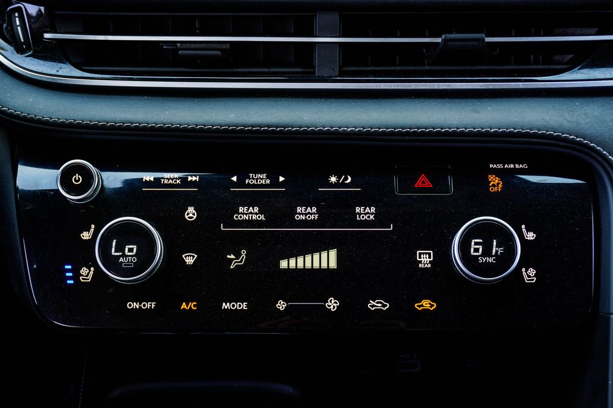 Certified 2023 INFINITI QX60 Luxe w/ Cargo Package image 25