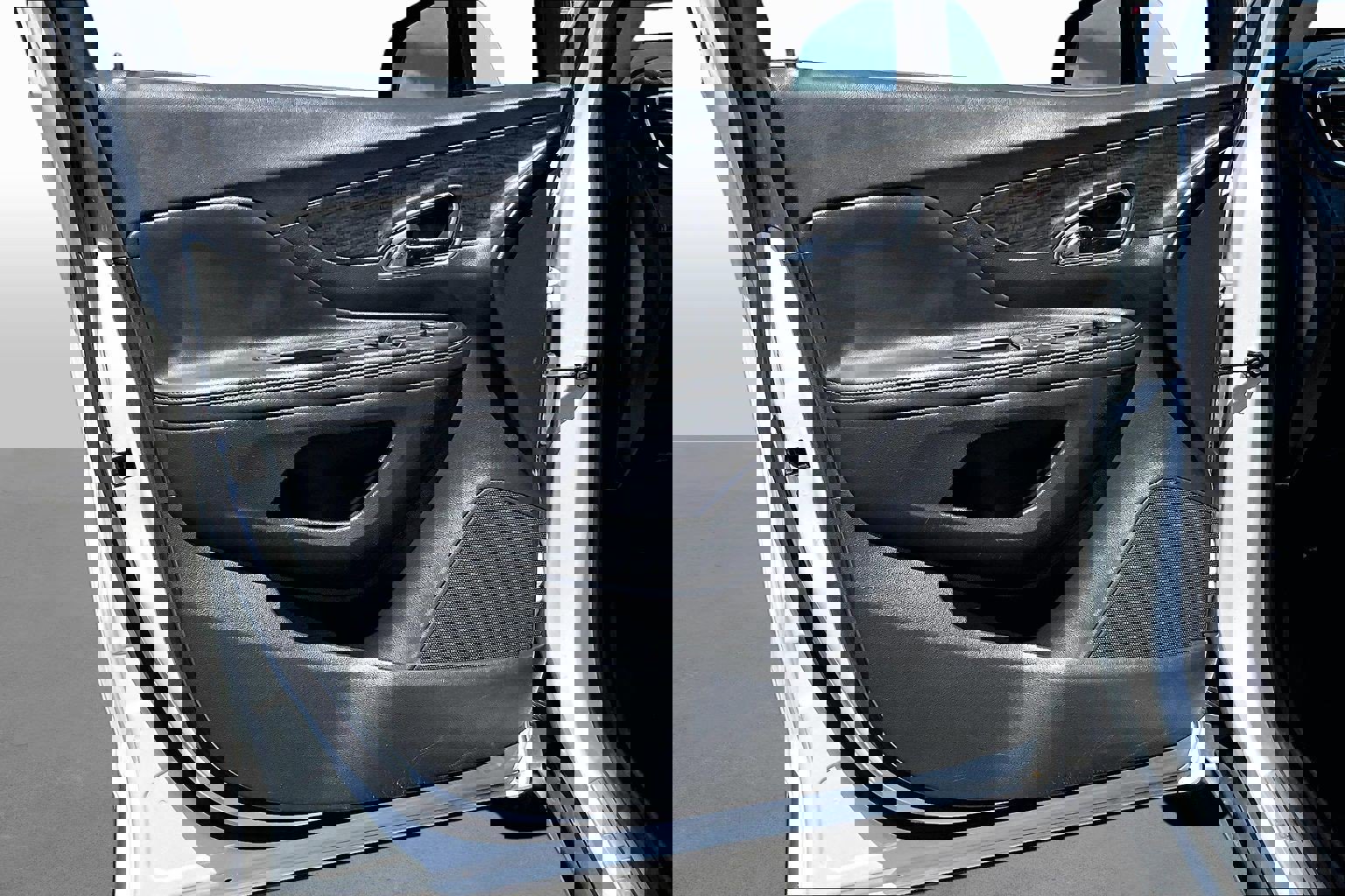 Used 2016 Buick Encore FWD image 16