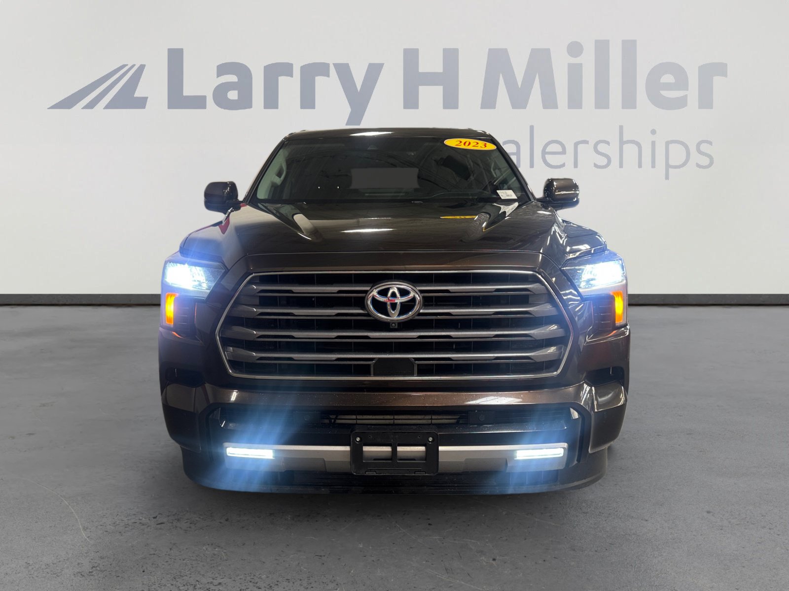 Used 2023 Toyota Sequoia Limited RWD image 8