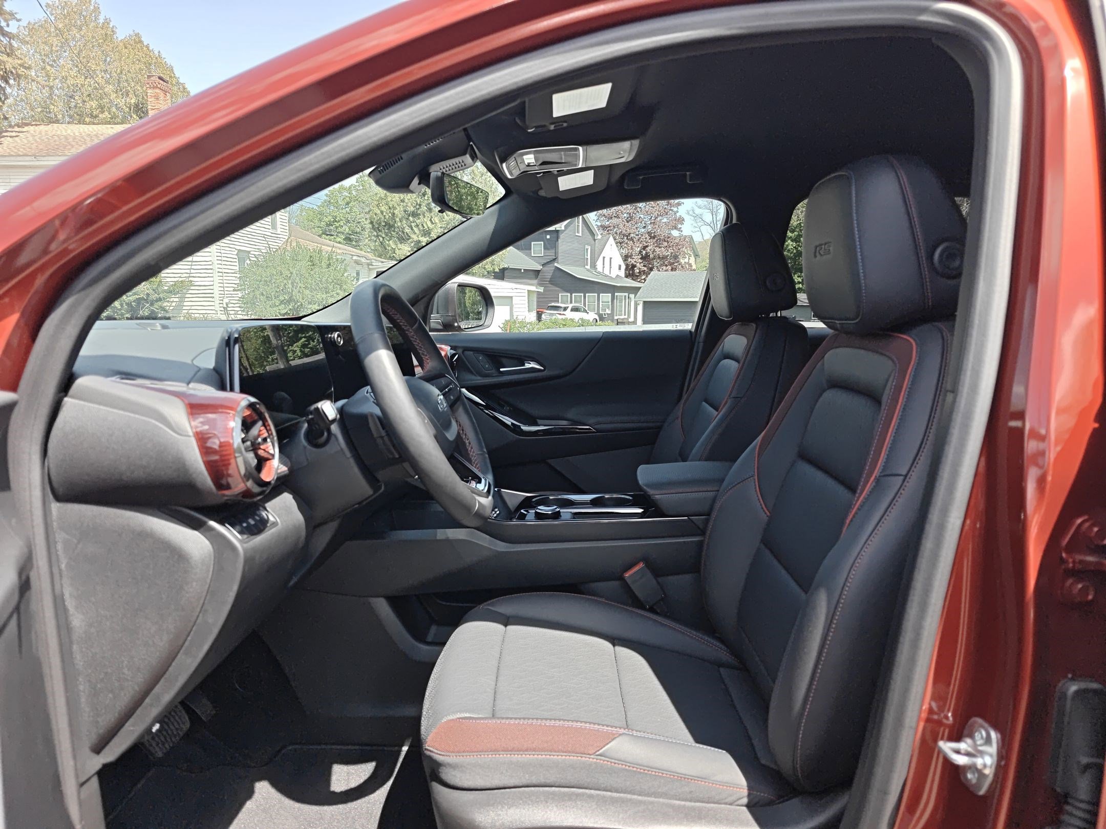 Certified 2025 Chevrolet Equinox RS w/ Safety and Technology Package AWD/4WD image 5