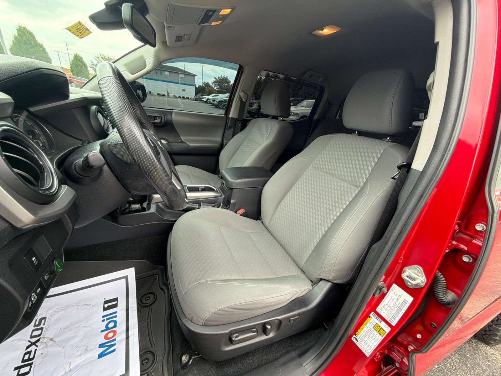 Used 2020 Toyota Tacoma SR5 w/ Technology Package AWD/4WD image 22