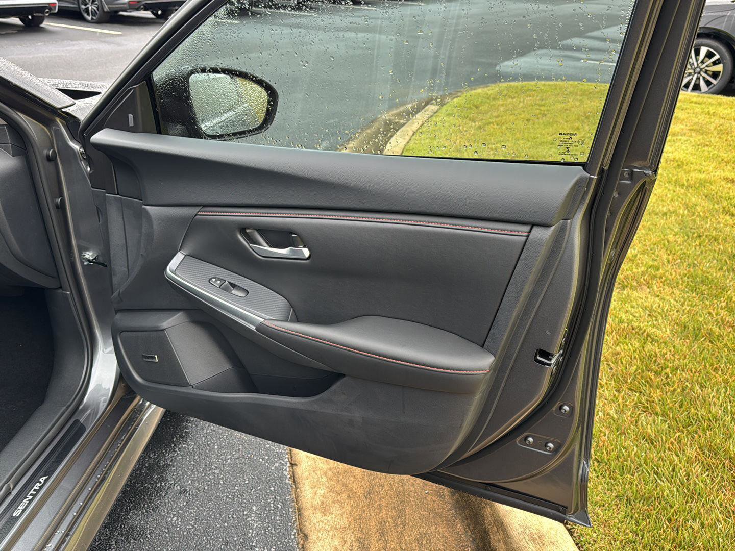 New 2025 Nissan Sentra SR w/ SR Premium Package image 12