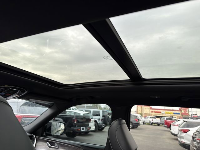 Used 2023 Jeep Grand Cherokee L Overland image 13