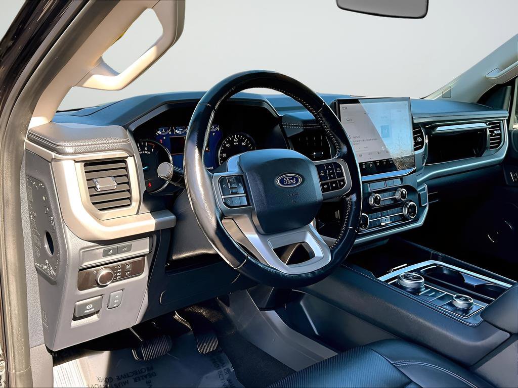 Used 2023 Ford Expedition Max XLT image 23