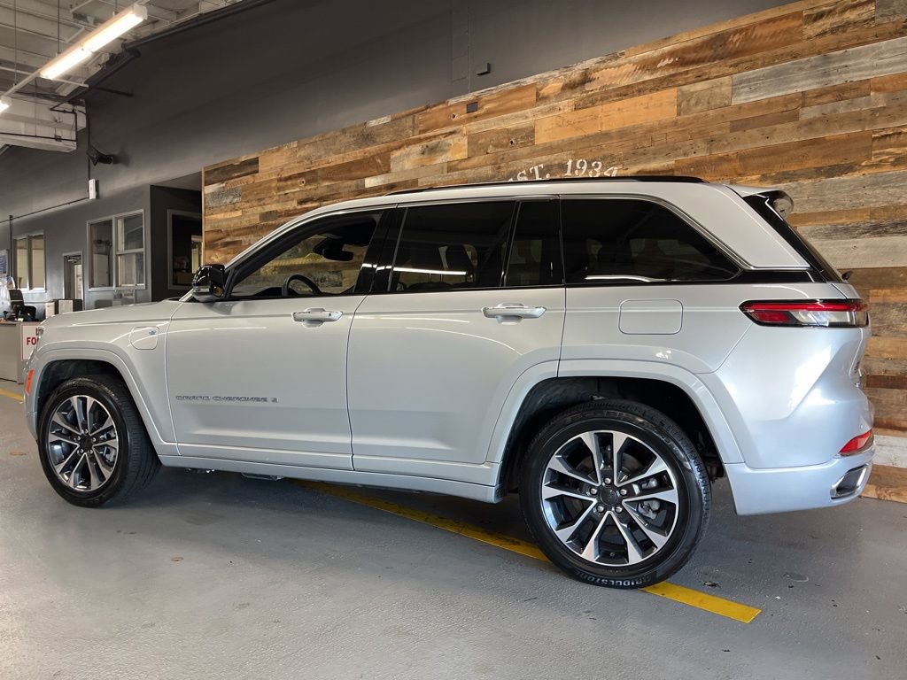 Used 2023 Jeep Grand Cherokee Overland image 21
