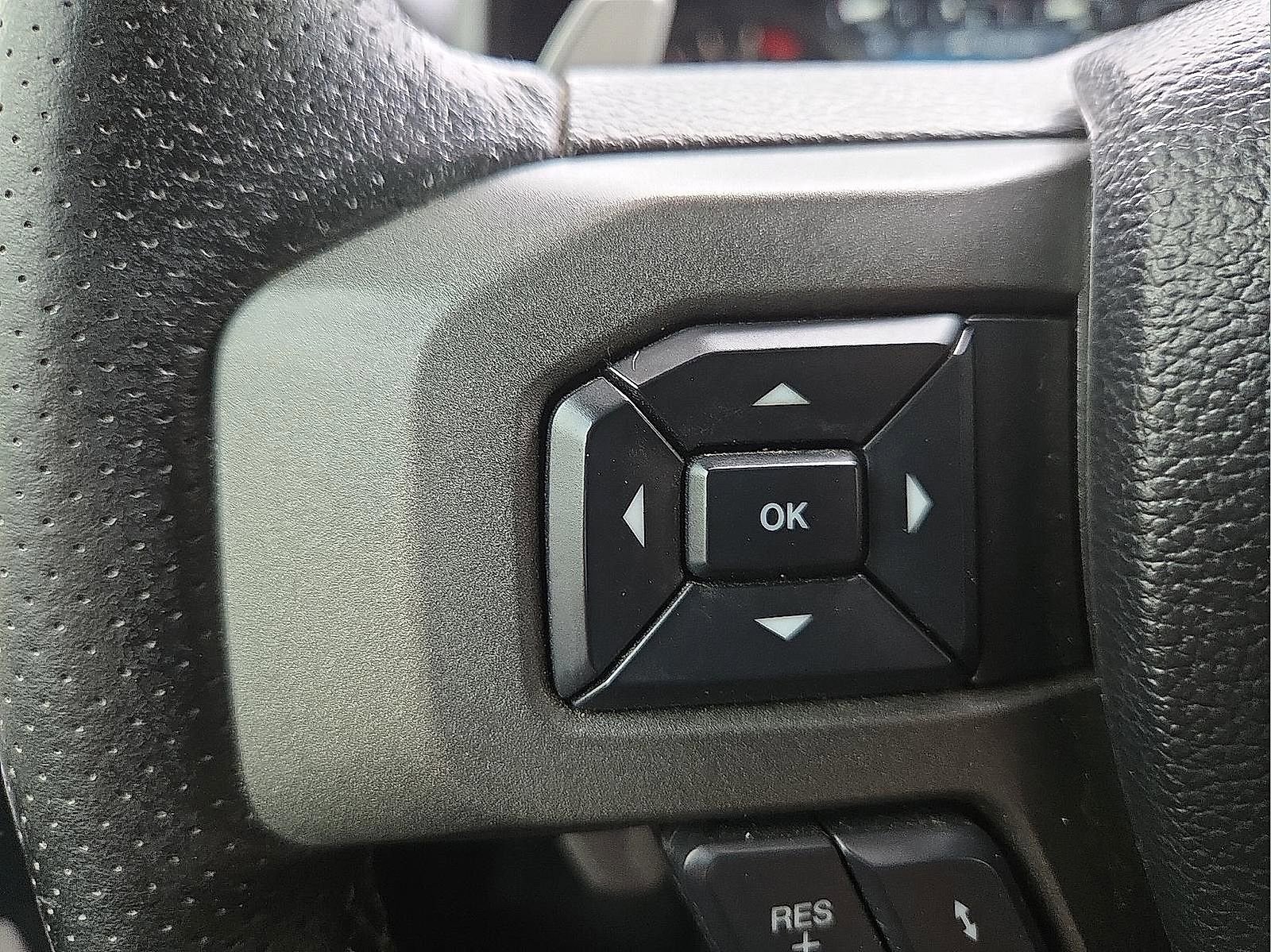 Used 2019 Ford F150 Raptor w/ Equipment Group 802A Luxury AWD/4WD image 18