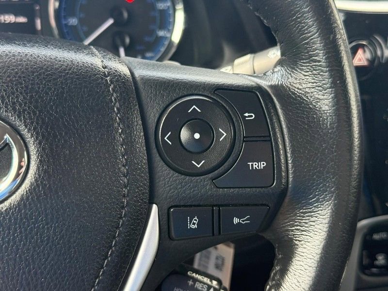 Used 2017 Toyota Corolla SE FWD image 21