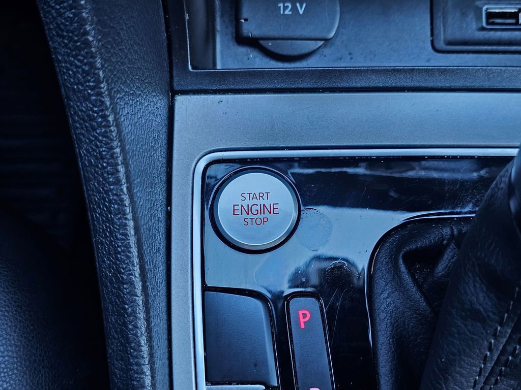 Used 2021 Volkswagen Passat 2.0T R-Line image 26