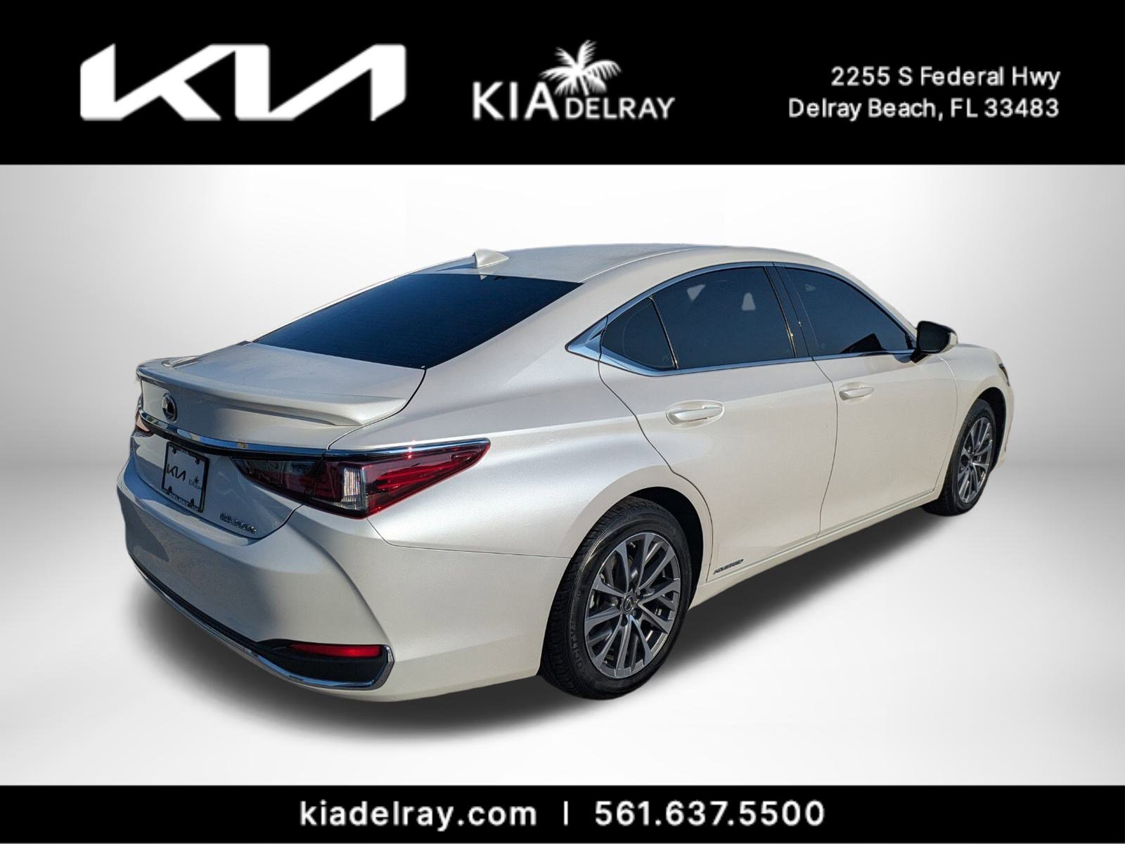 Used 2022 Lexus ES 300h image 4