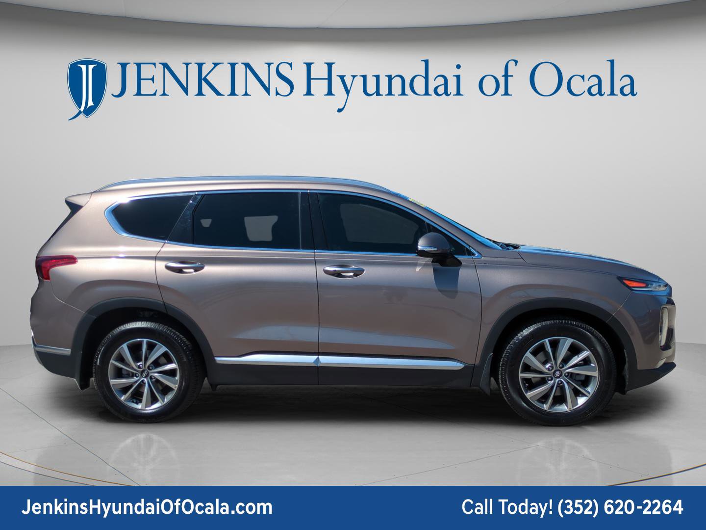 Used 2019 Hyundai Santa Fe FWD image 2