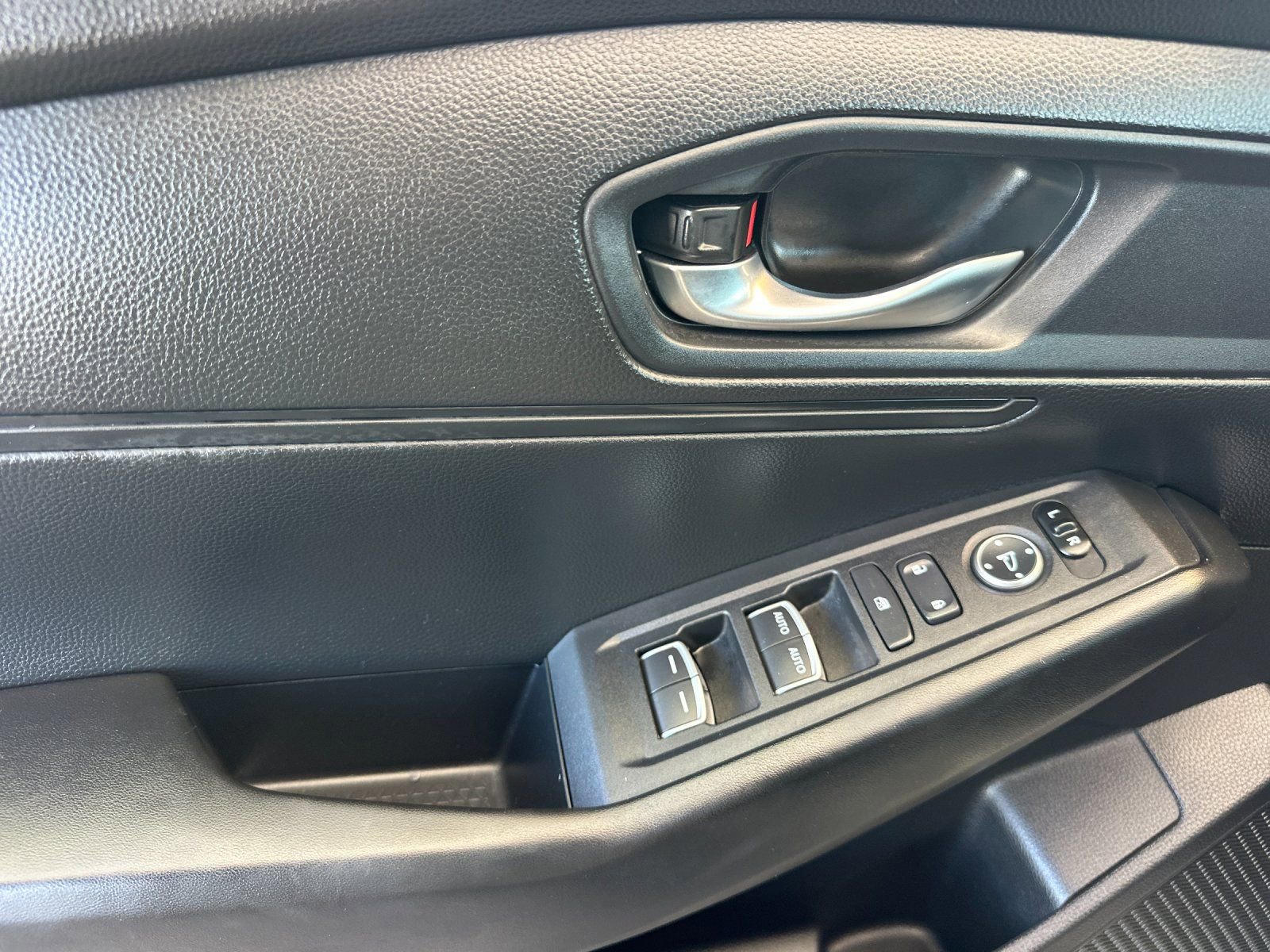 Certified 2025 Honda Accord LX image 11