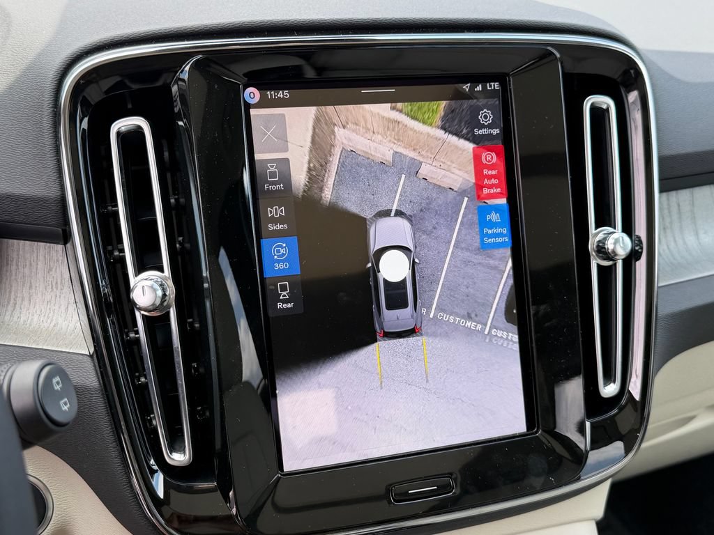 New 2026 Volvo XC40 B5 Plus w/ Climate Package AWD/4WD image 23