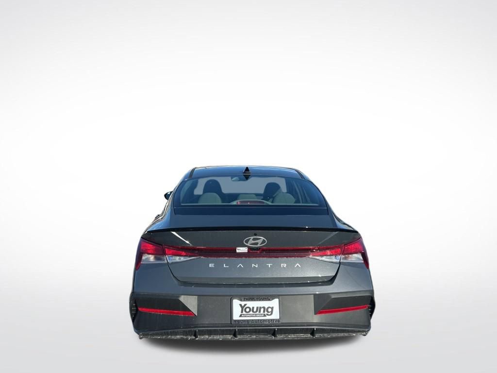 New 2026 Hyundai Elantra Sport image 7