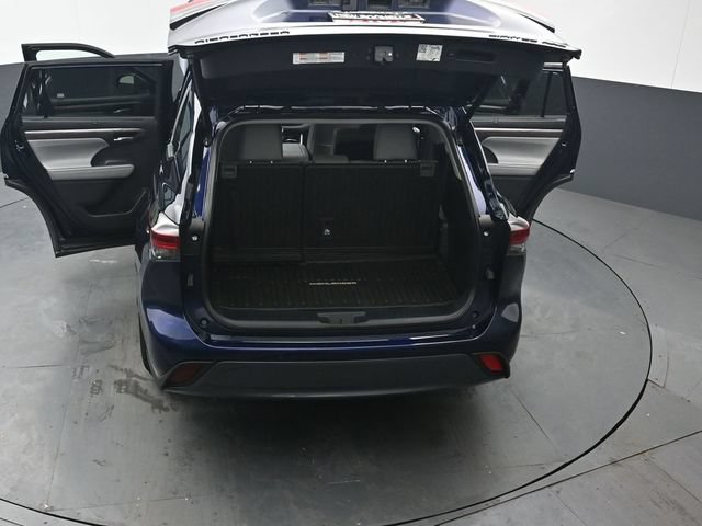 Certified 2024 Toyota Highlander Limited AWD/4WD image 49