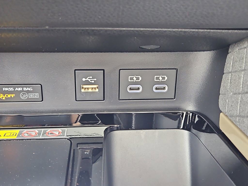 New 2026 Toyota Camry Hybrid AWD/4WD image 14