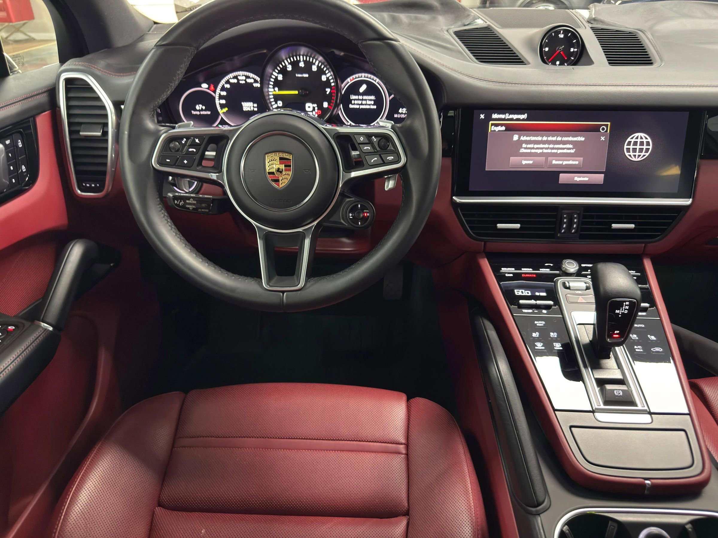 Used 2022 Porsche Cayenne Platinum Edition w/ Premium Package Plus AWD/4WD image 22