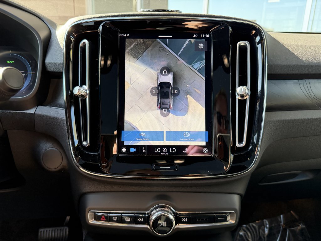 Used 2023 Volvo C40 P8 Recharge Plus AWD/4WD image 20