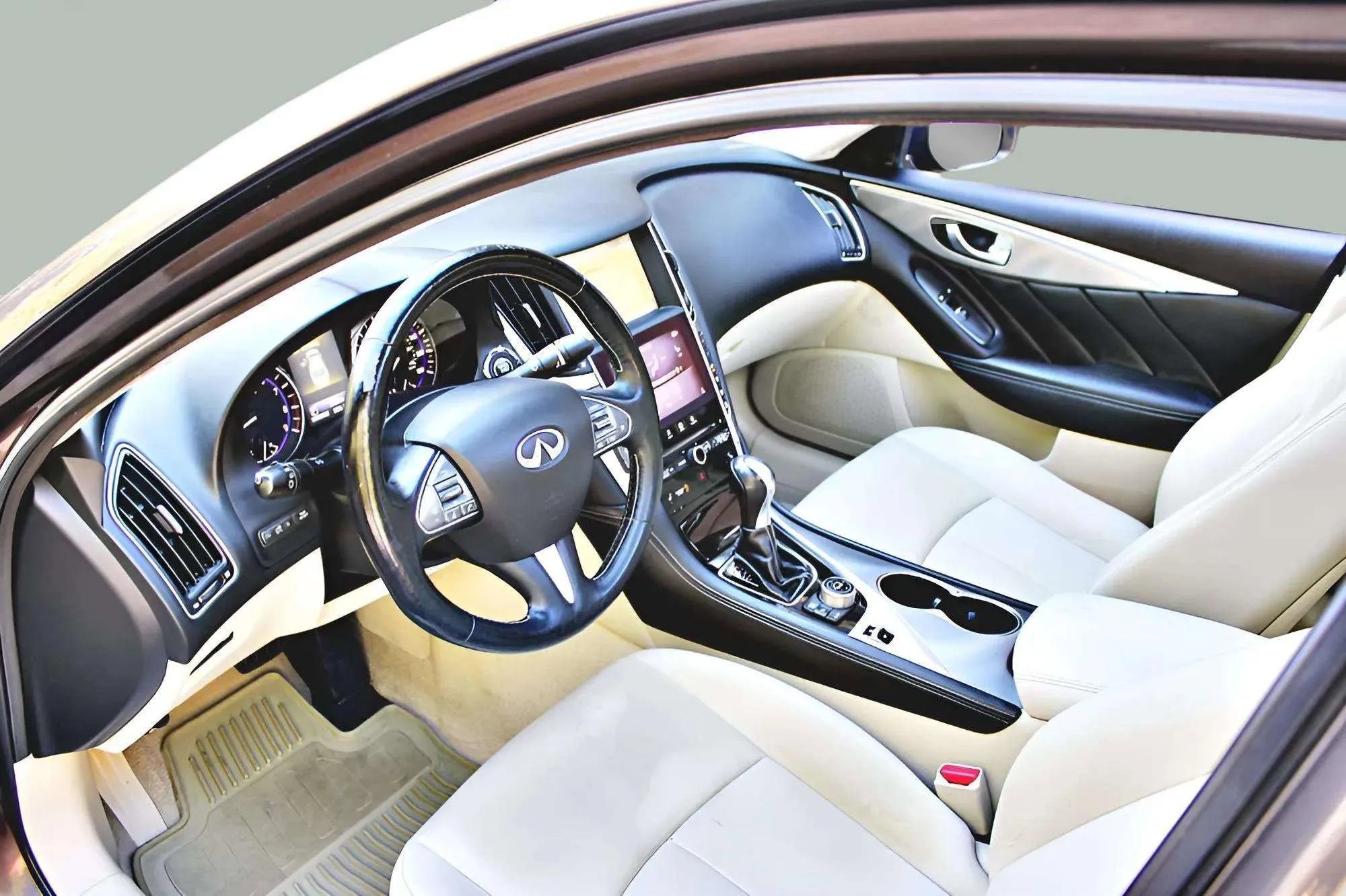 Used 2014 INFINITI Q50 Premium w/ Navigation Package image 8