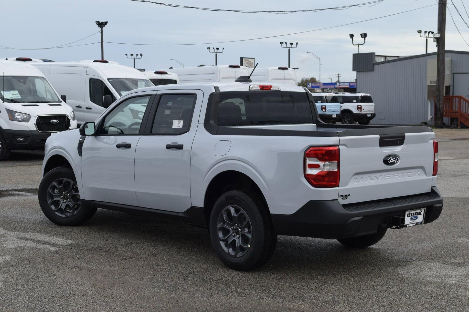 New 2026 Ford Maverick XLT w/ XLT Luxury Package image 4