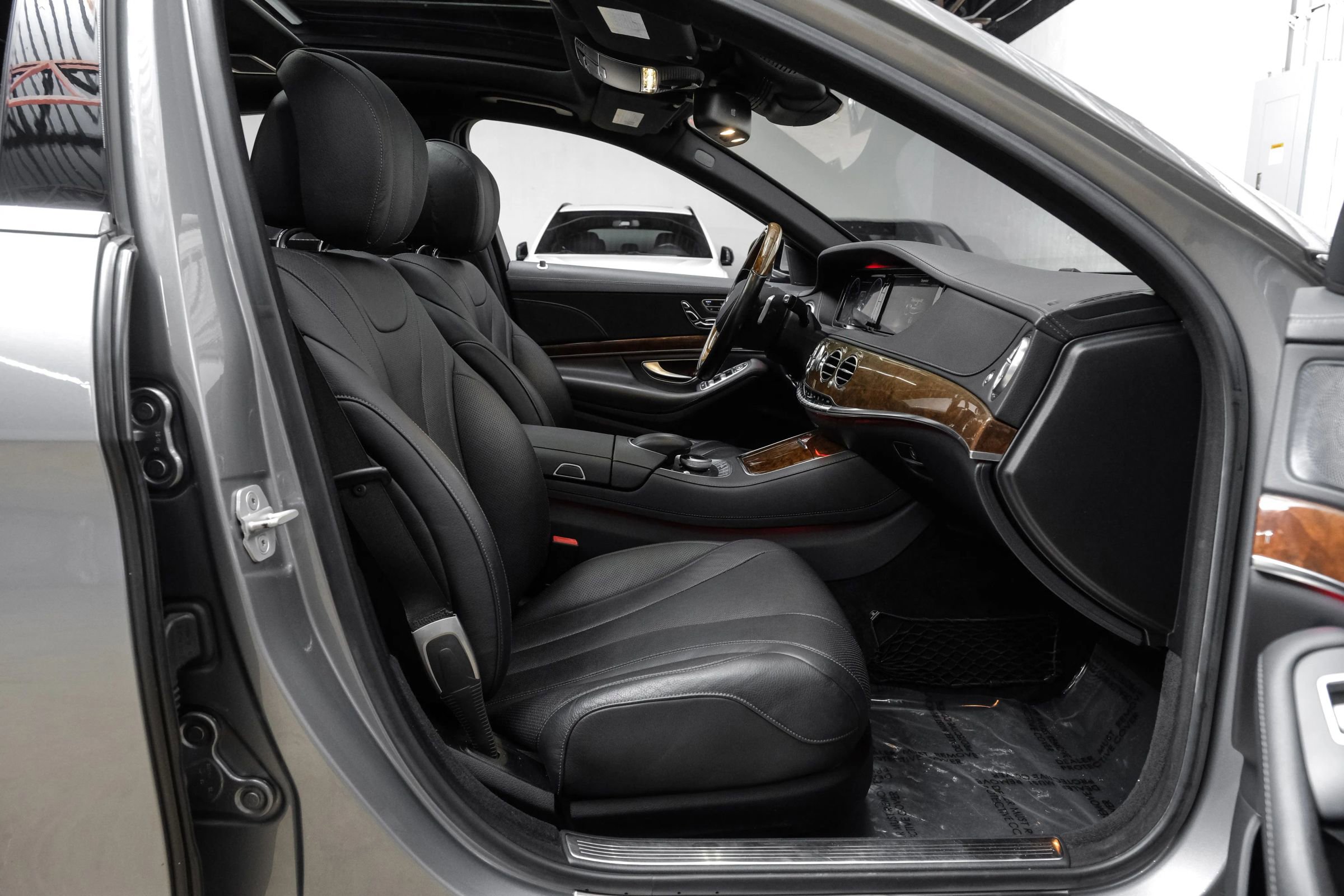 Used 2014 Mercedes-Benz S 550 Sedan image 44