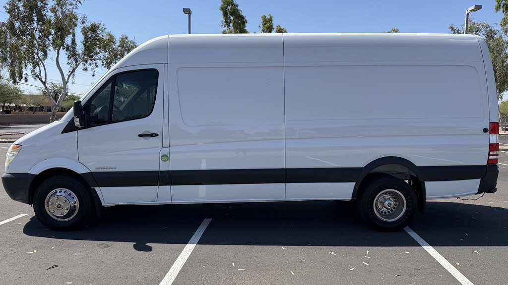 Used 2009 Dodge Sprinter 3500 RWD image 4
