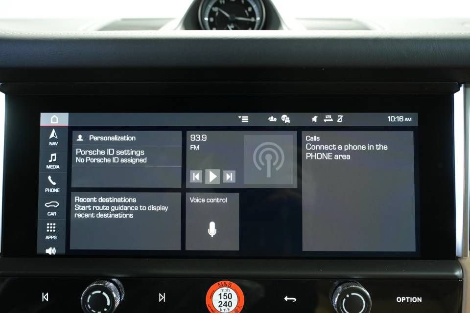 Certified 2026 Porsche Macan AWD/4WD image 17