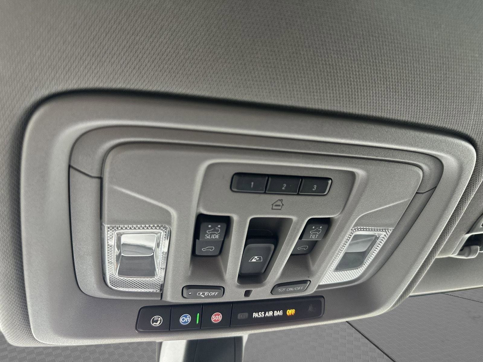 Used 2021 Chevrolet Silverado 1500 LT Trail Boss w/ LT Trail Boss Premium Package image 28