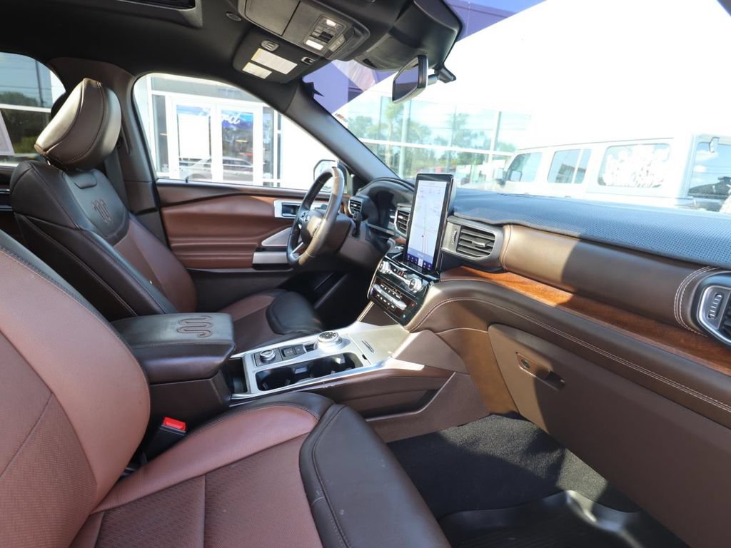 Used 2022 Ford Explorer King Ranch w/ Class IV Trailer Tow Package AWD/4WD image 15