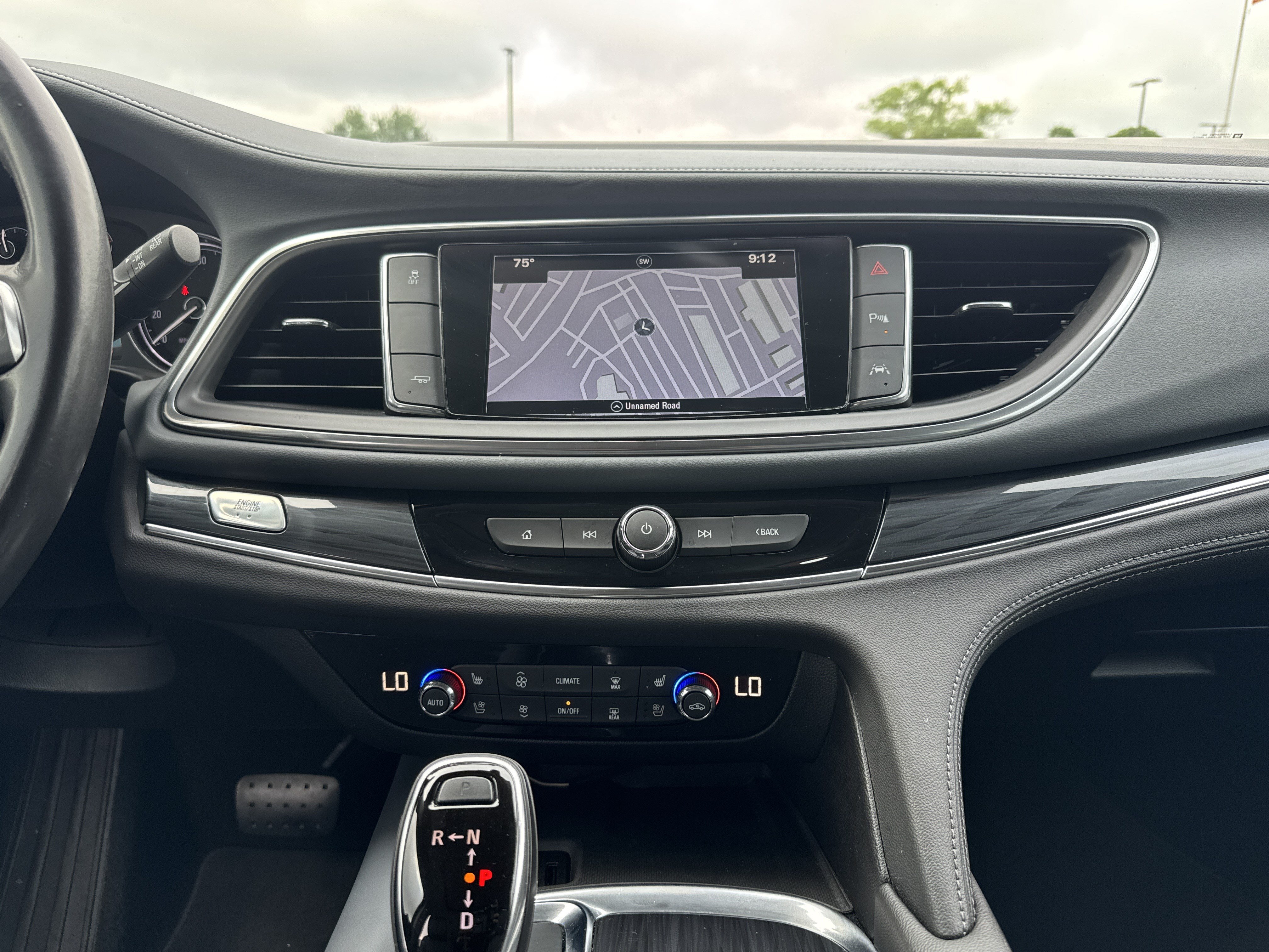 Used 2018 Buick Enclave Premium w/ Experience Buick Package FWD image 30