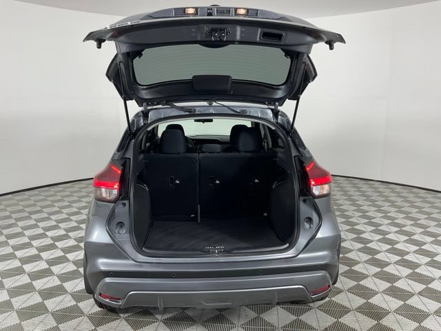 Used 2024 Nissan Kicks S FWD image 8