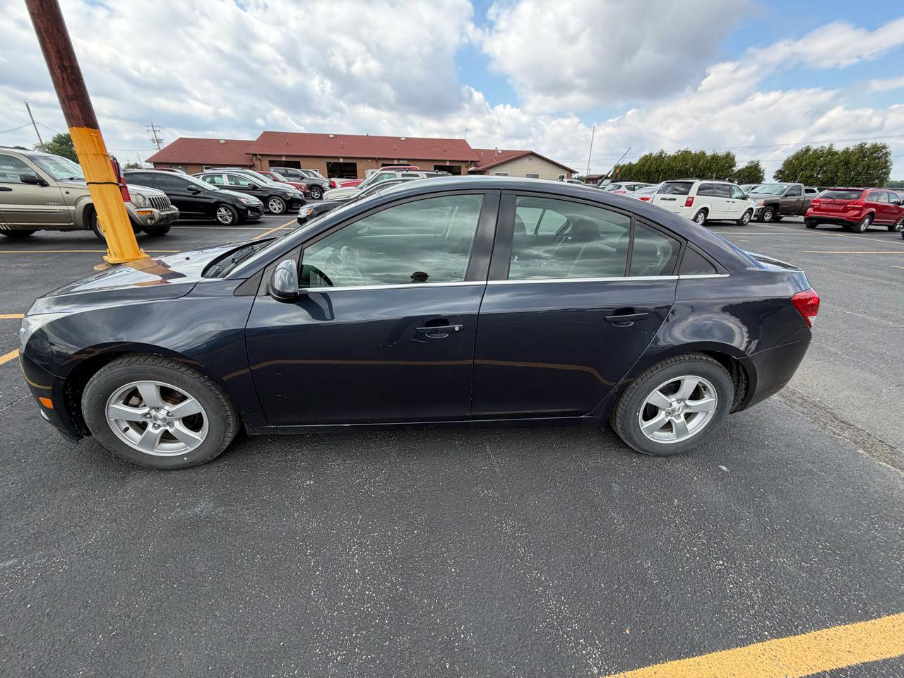 Used 2014 Chevrolet Cruze LT FWD image 10