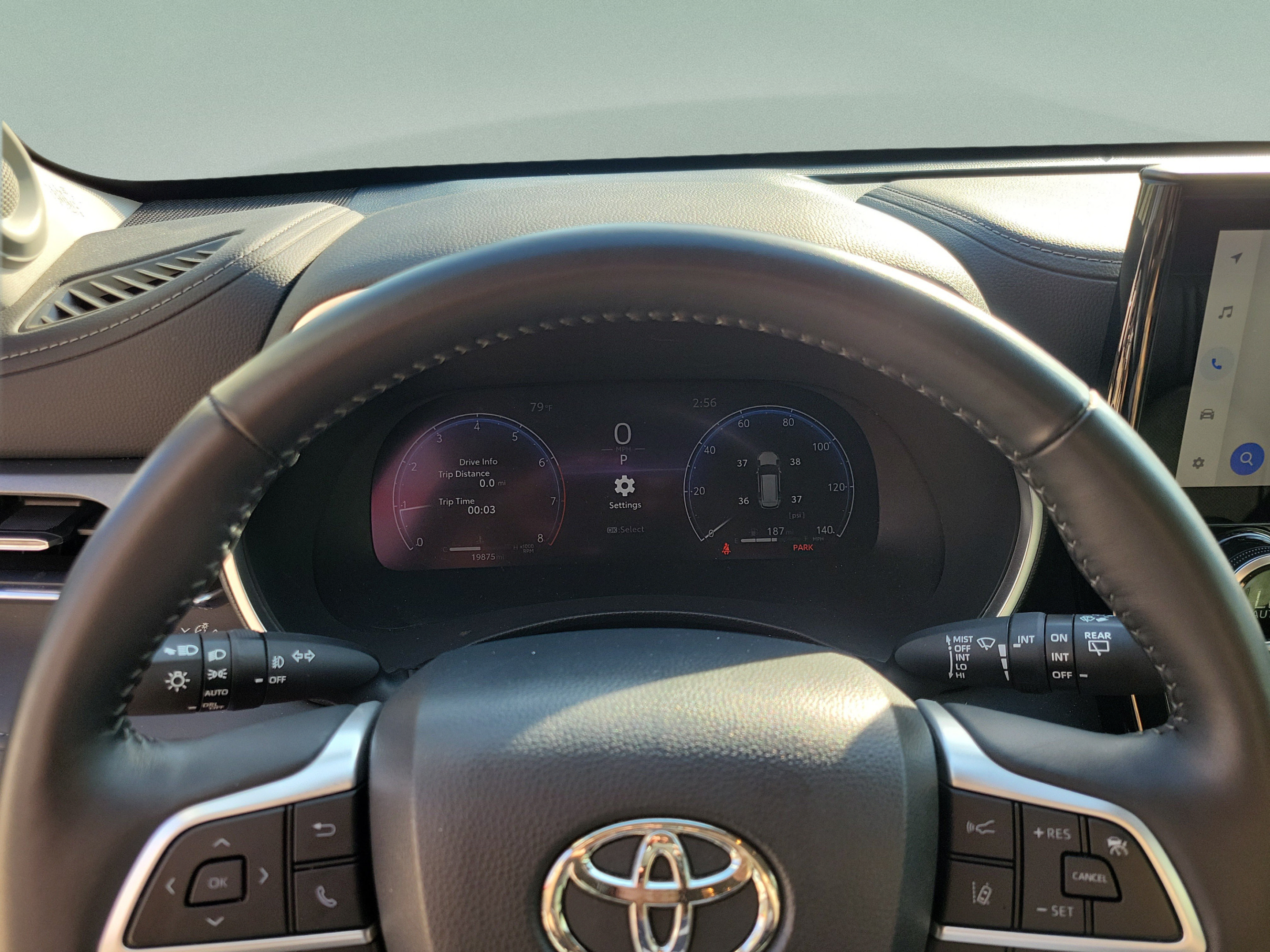 Certified 2025 Toyota Highlander Limited FWD image 16