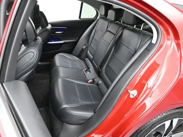 Used 2022 Mercedes-Benz C 300 Sedan image 27