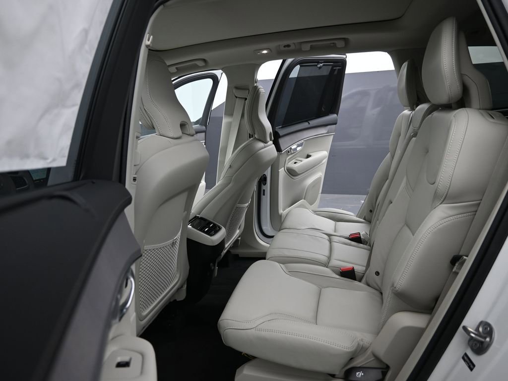 New 2026 Volvo XC90 B6 Ultra w/ Protection Package image 20