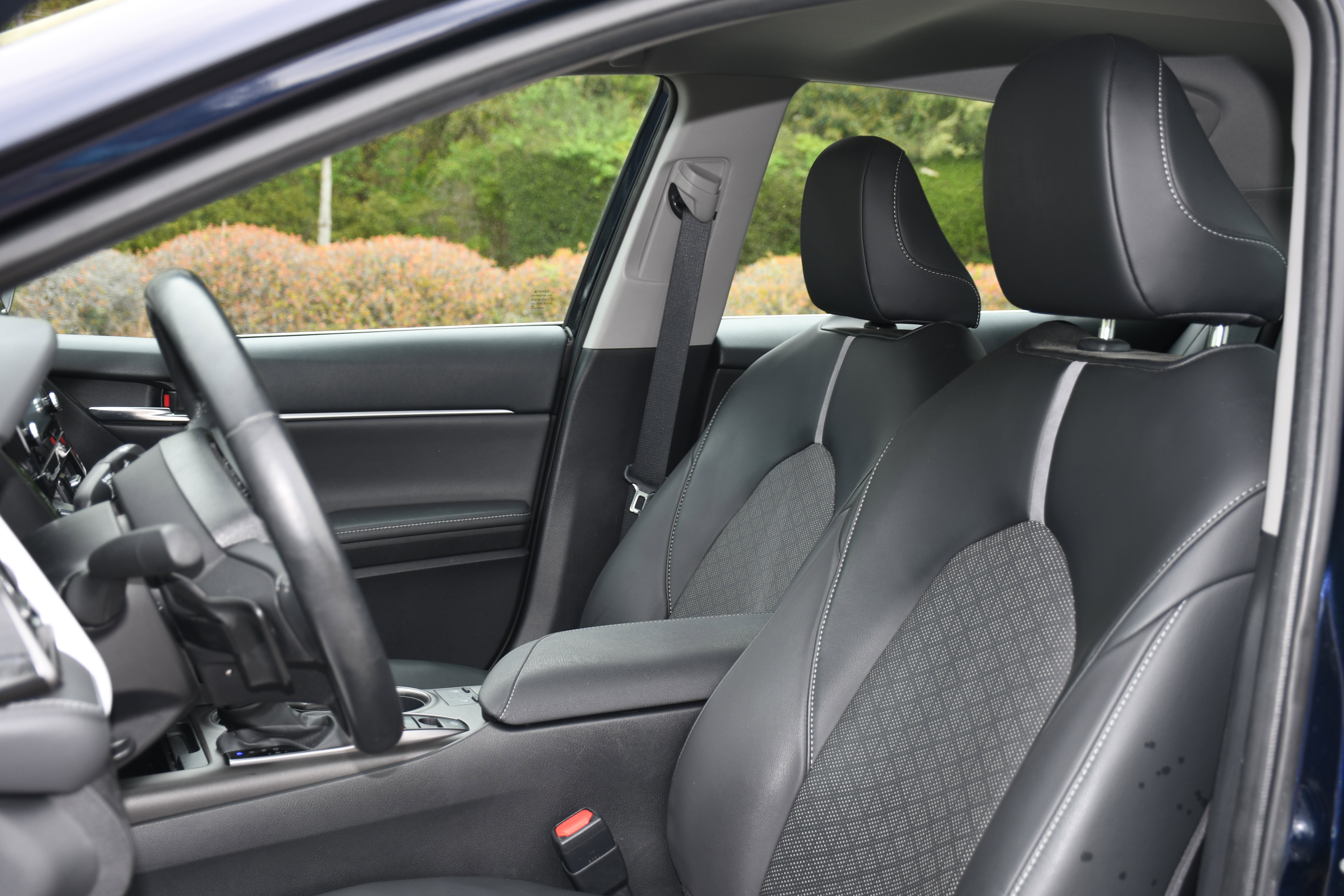 Certified 2022 Toyota Camry XSE FWD image 11