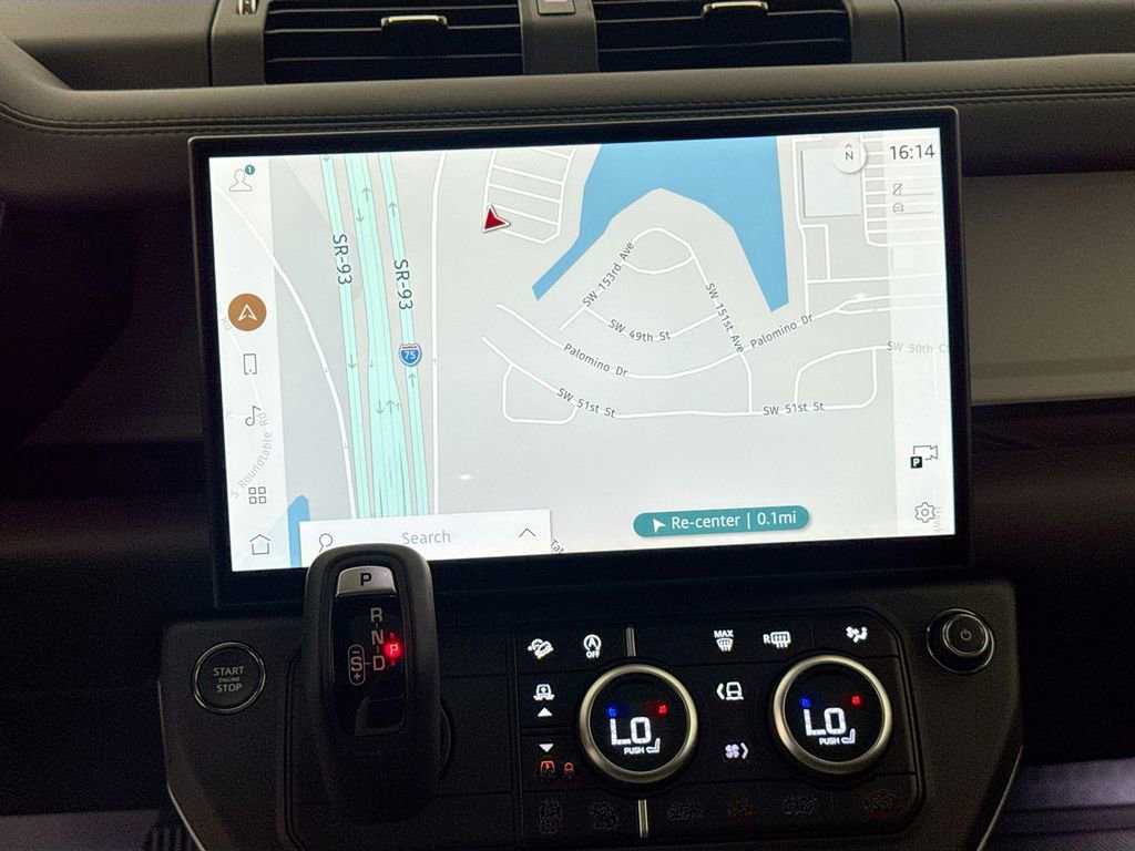 New 2026 Land Rover Defender 130 X-Dynamic SE image 13